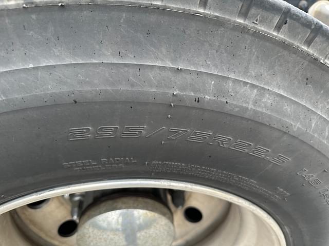 Image of Kenworth T680 equipment image 4
