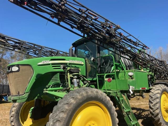 Image of John Deere 4720 equipment image 1