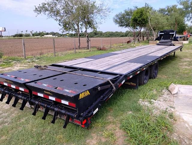 Image of Big Tex 22GN-35BK+5MR - Other Equipment | Trailers  equipment image 1