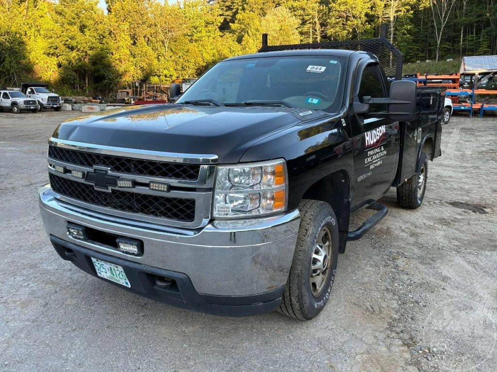 2011 Chevrolet 2500HD Equipment Image0