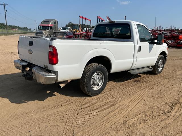 Image of Ford F-250 equipment image 4