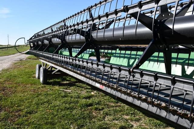 Image of John Deere 635FD equipment image 2