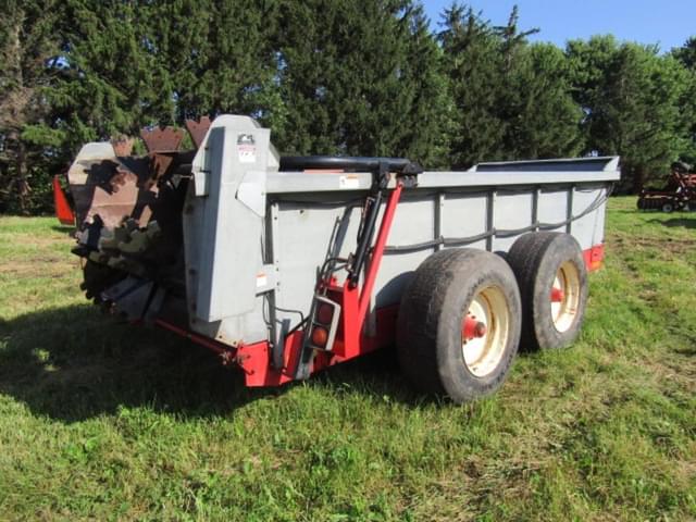 Image of Massey Ferguson 3743 equipment image 3