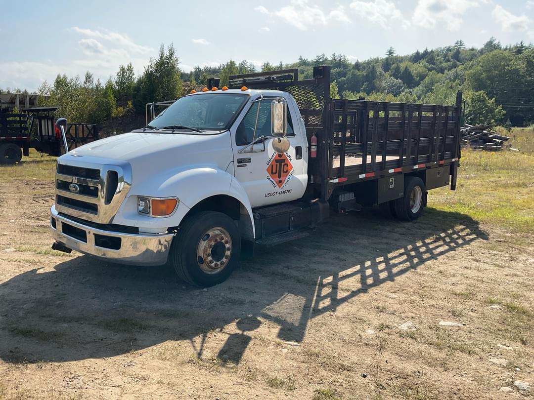 Image of Ford F-650 Primary image