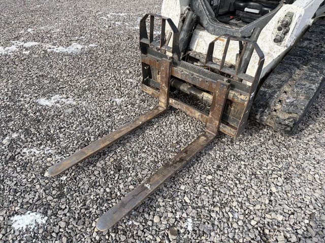 Image of Bobcat T550 equipment image 1