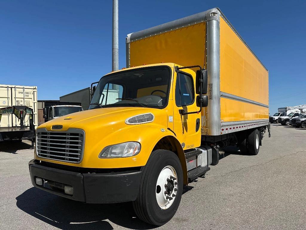 Image of Freightliner M2 106 Primary image