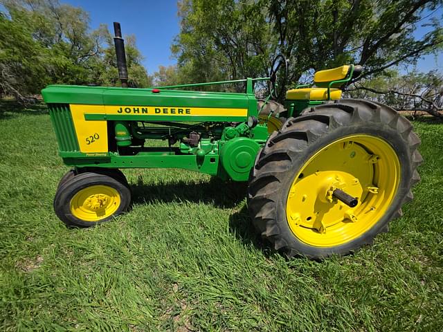 Image of John Deere 520 equipment image 1