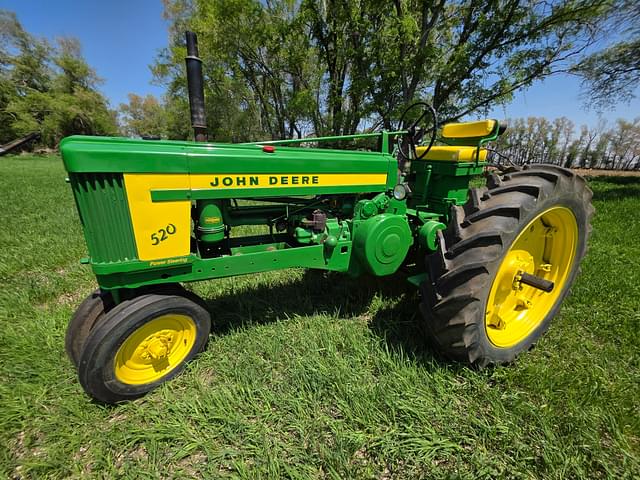 Image of John Deere 520 equipment image 2