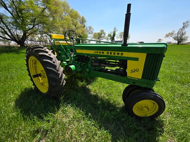 Image of John Deere 520 equipment image 3