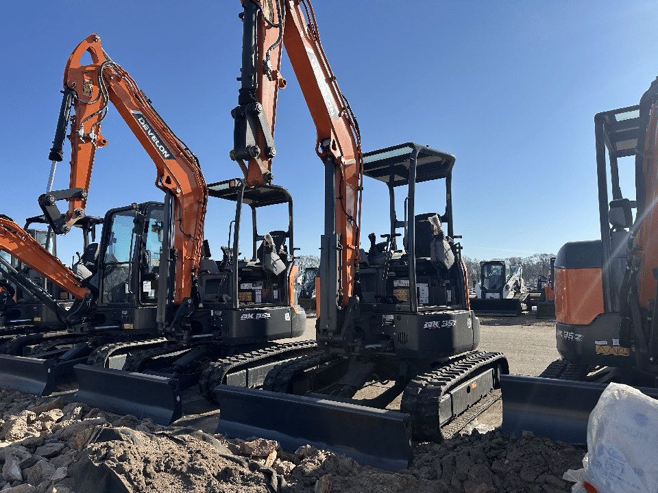 2026 Develon DX35Z-7 Equipment Image0