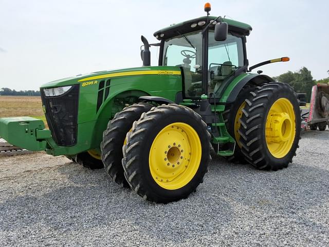 Image of John Deere 8295R equipment image 2