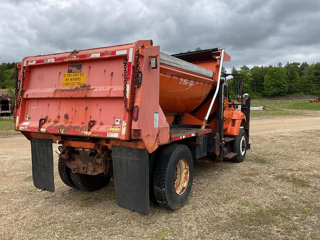 Image of International 7400 equipment image 4