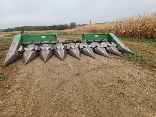 Image of John Deere 843 equipment image 2