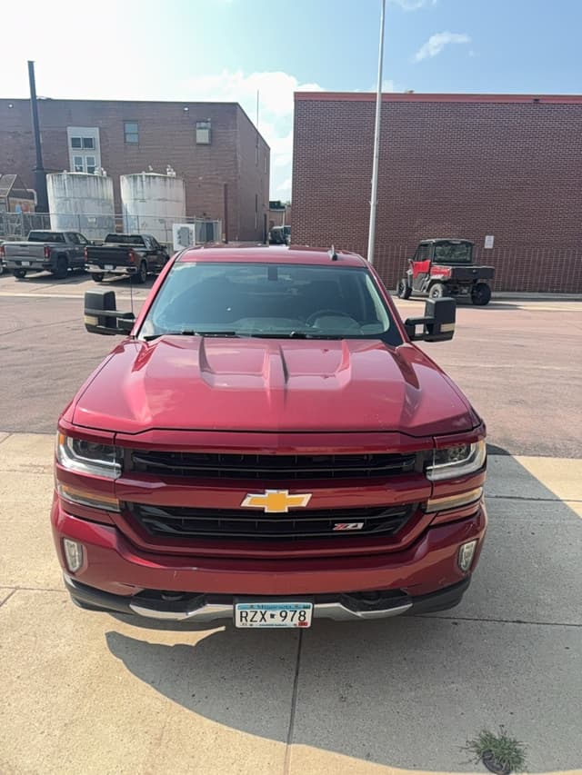 Image of Chevrolet Silverado equipment image 2