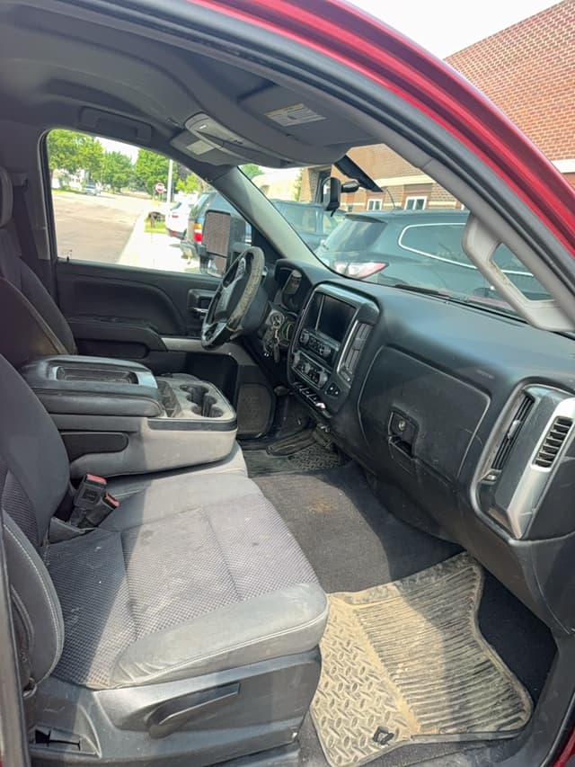 Image of Chevrolet Silverado equipment image 3