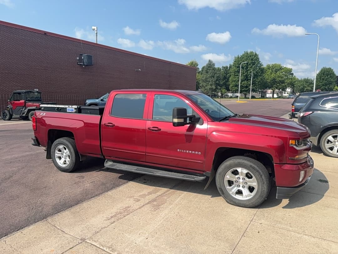 Image of Chevrolet Silverado Primary image