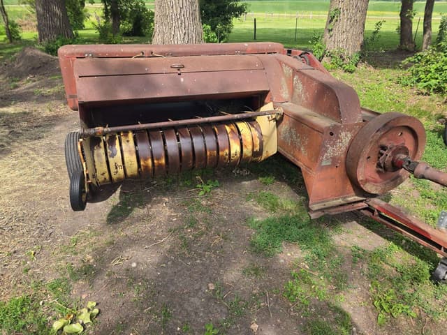 Image of New Holland 68 equipment image 3
