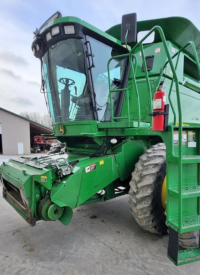 Image of John Deere 9760 STS equipment image 2