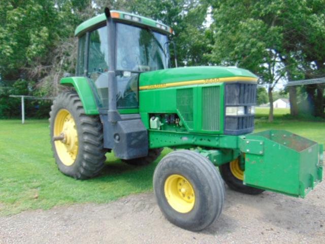 Image of John Deere 7600 equipment image 1