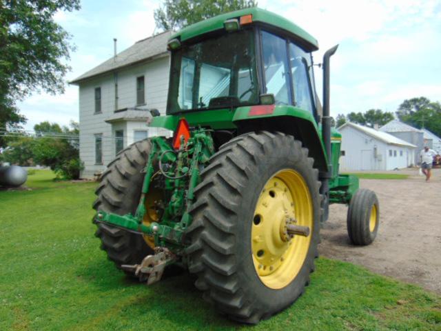 Image of John Deere 7600 equipment image 2