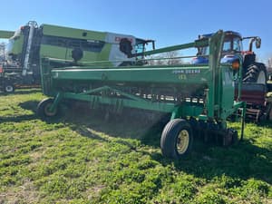 John Deere 1520 Image