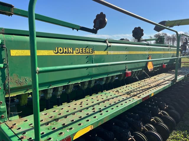 Image of John Deere 1520 equipment image 1