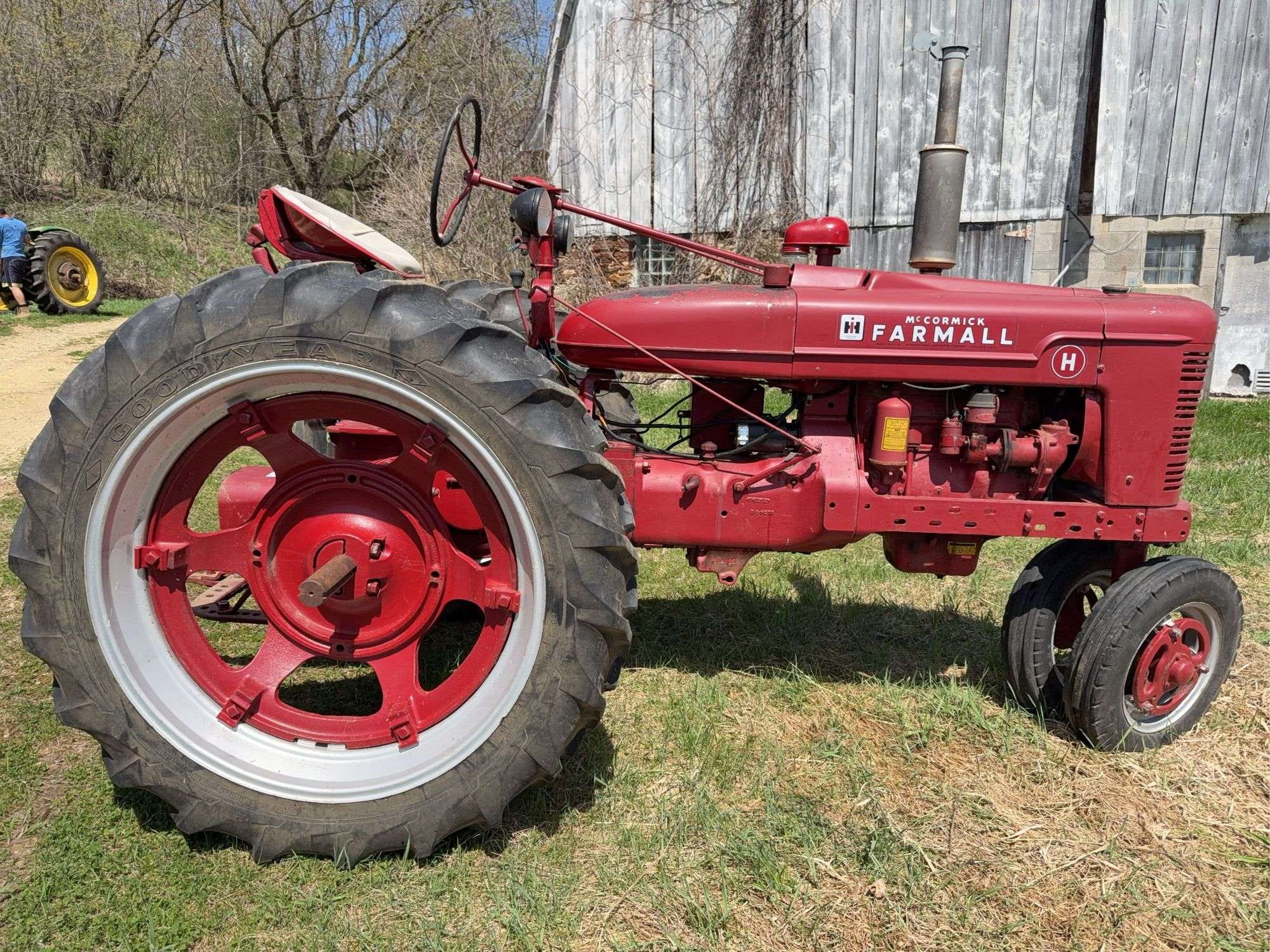 Farmall H Equipment Image0