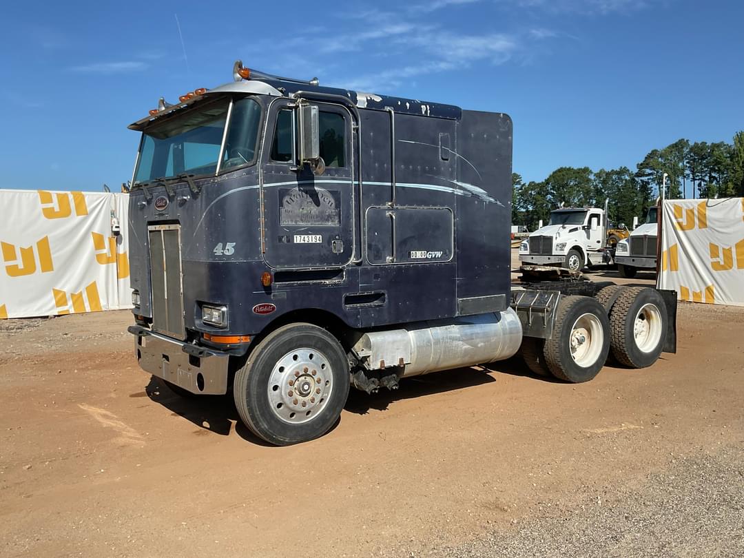 Image of Peterbilt 362 Primary image