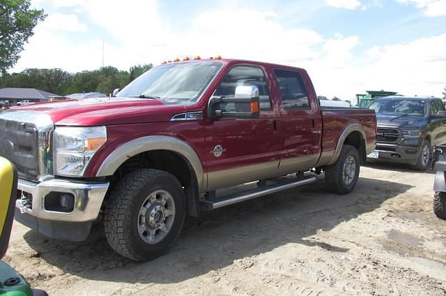 Image of Ford F-350 equipment image 3