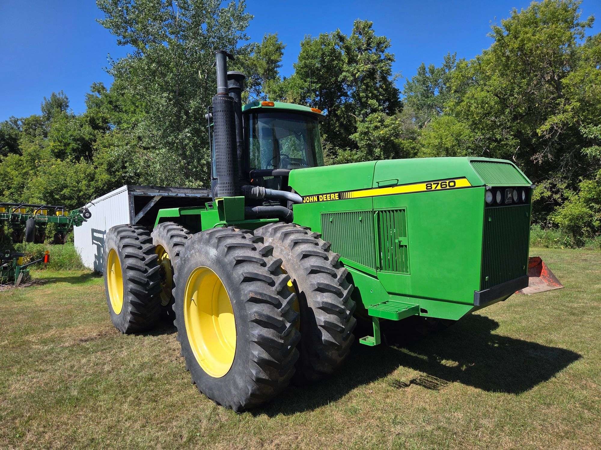 1992 John Deere 8760 Equipment Image0