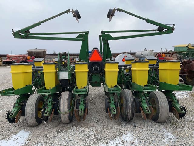 Image of John Deere 1760 equipment image 4