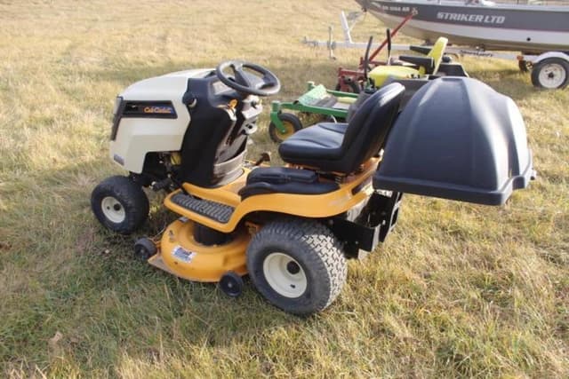 Image of Cub Cadet LTX1042 equipment image 1