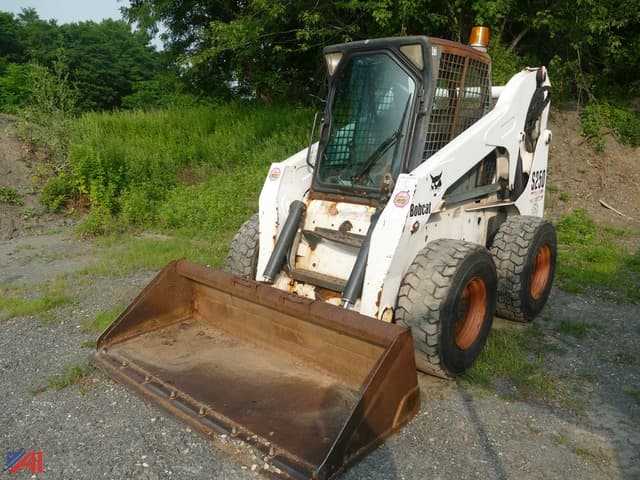 Image of Bobcat S250 equipment image 4