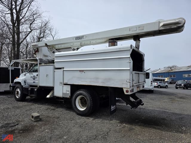 Image of GMC C7500 equipment image 2