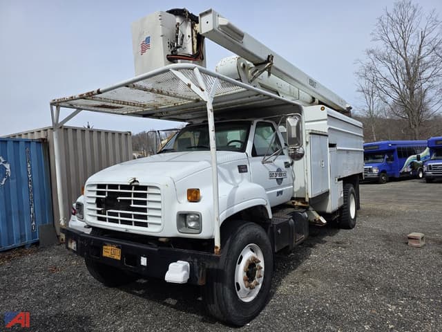 Image of GMC C7500 equipment image 1