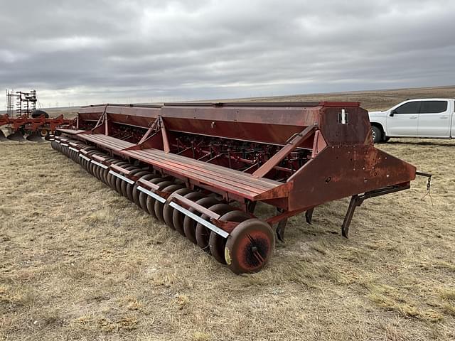 Image of International Harvester 7100 equipment image 3