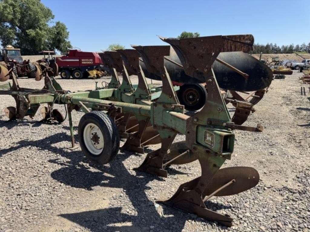 Image of John Deere 4600 Image 0