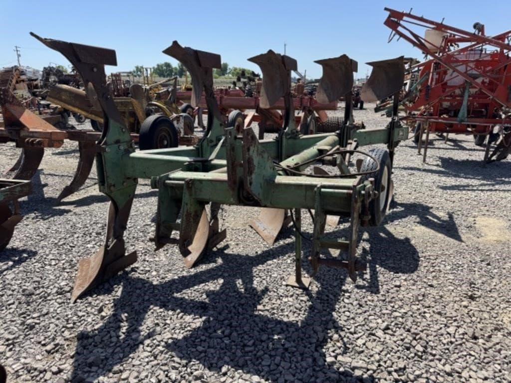 Image of John Deere 4600 Image 1