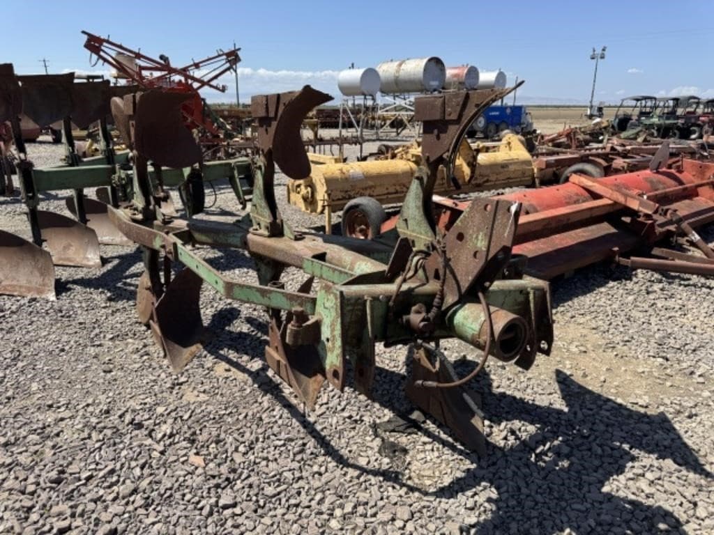 Image of John Deere 4200 Image 1