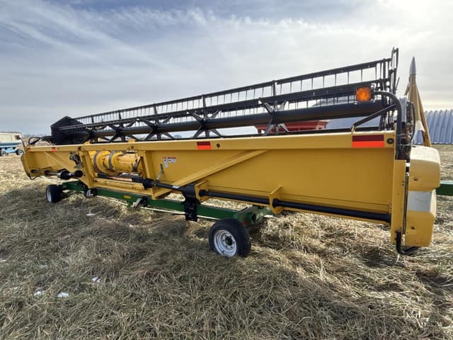 Image of New Holland 74C equipment image 4