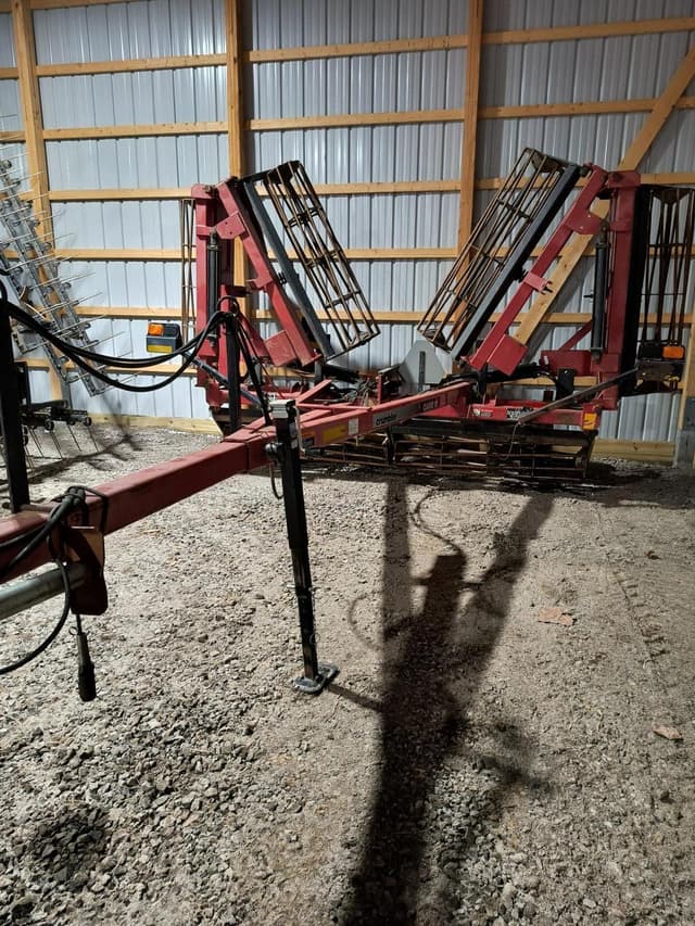 Image of Case IH Crumbler equipment image 1