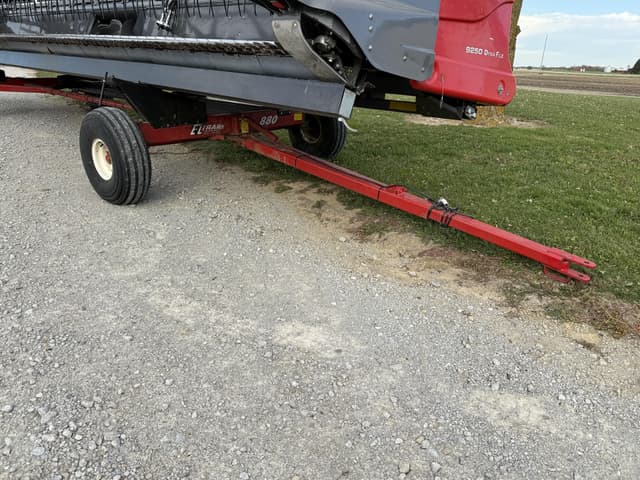 Image of E-Z Trail 880 equipment image 2