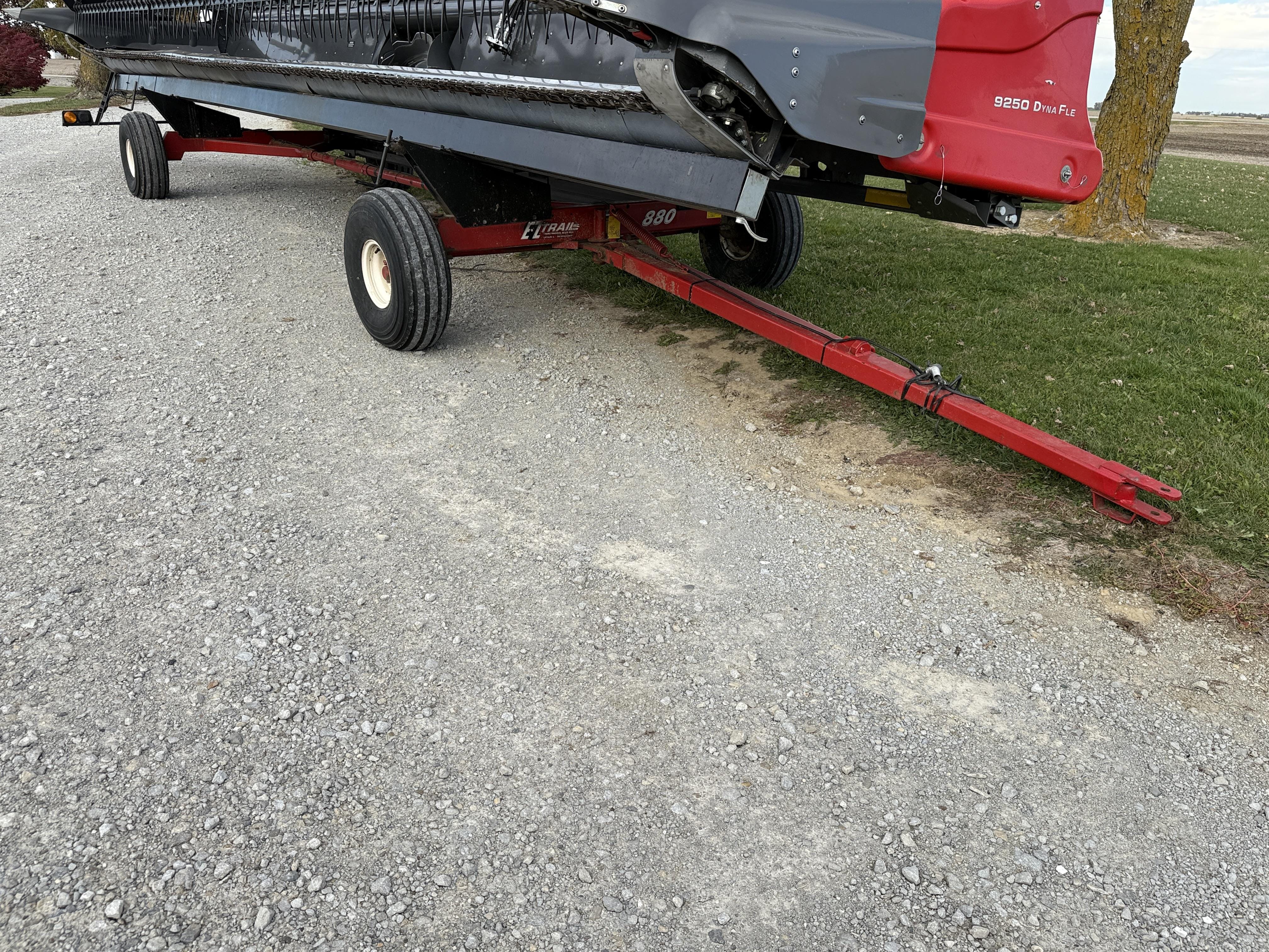 E-Z Trail 880 Equipment Image0