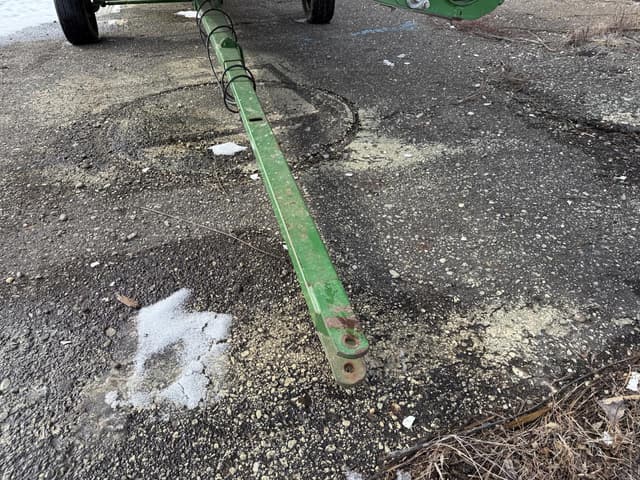 Image of E-Z Trail 680 equipment image 3