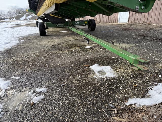 Image of E-Z Trail 680 equipment image 2