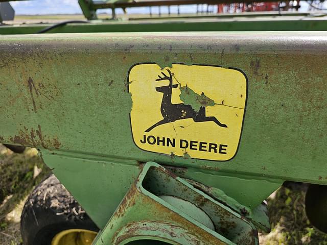 Image of John Deere 330 equipment image 3