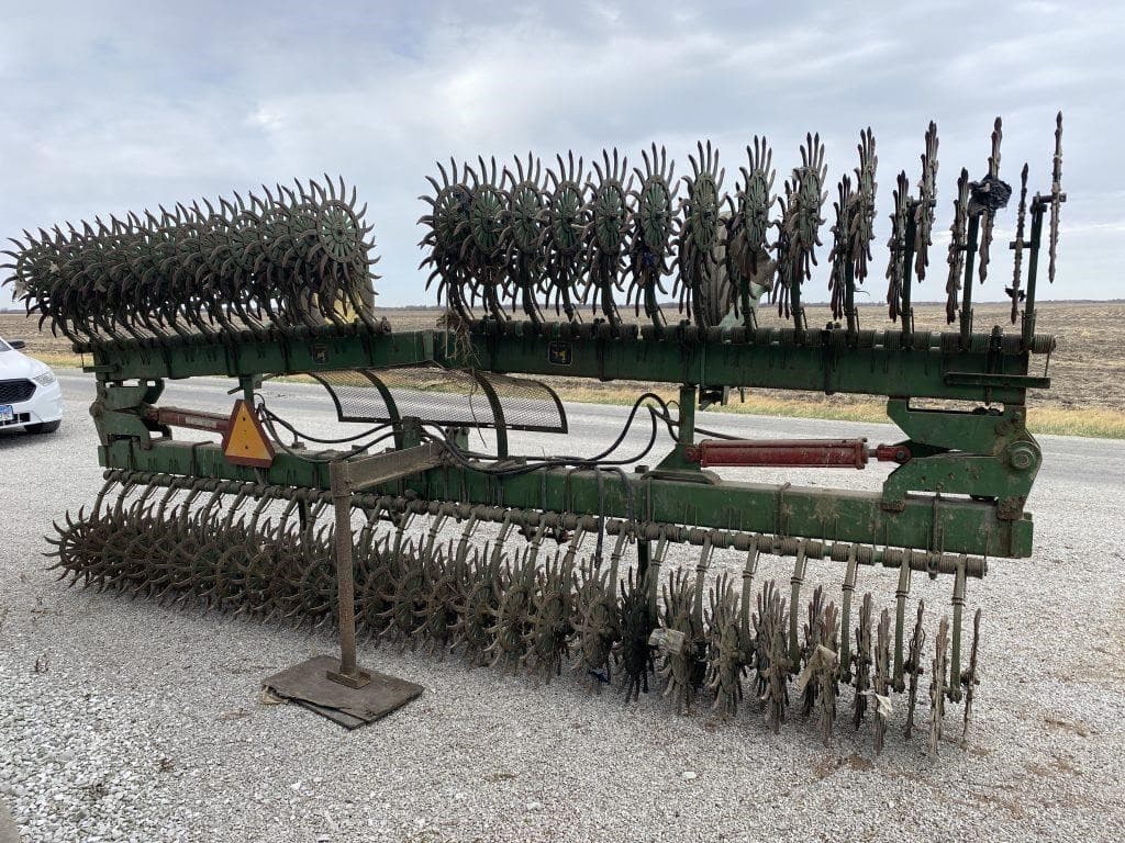 Image of John Deere 400 Image 1