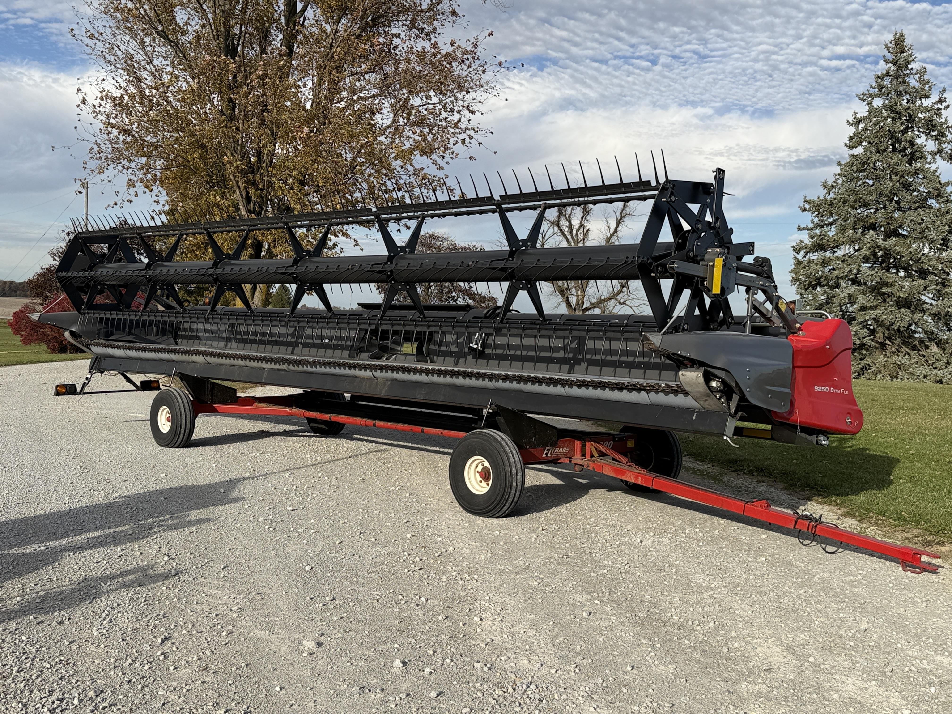 Massey Ferguson 9250 Equipment Image0
