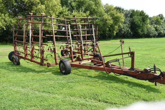 Image of Melroe 450 equipment image 2