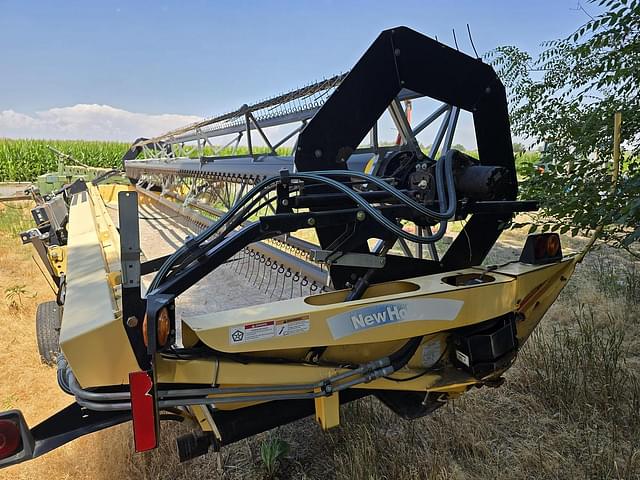 Image of New Holland 94C equipment image 3